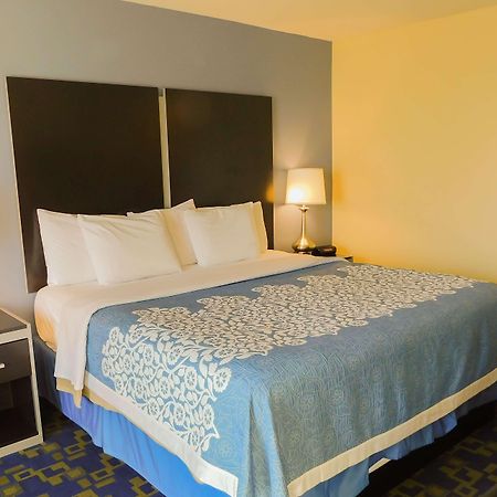 Days Inn & Suites By Wyndham Pocahontas Εξωτερικό φωτογραφία