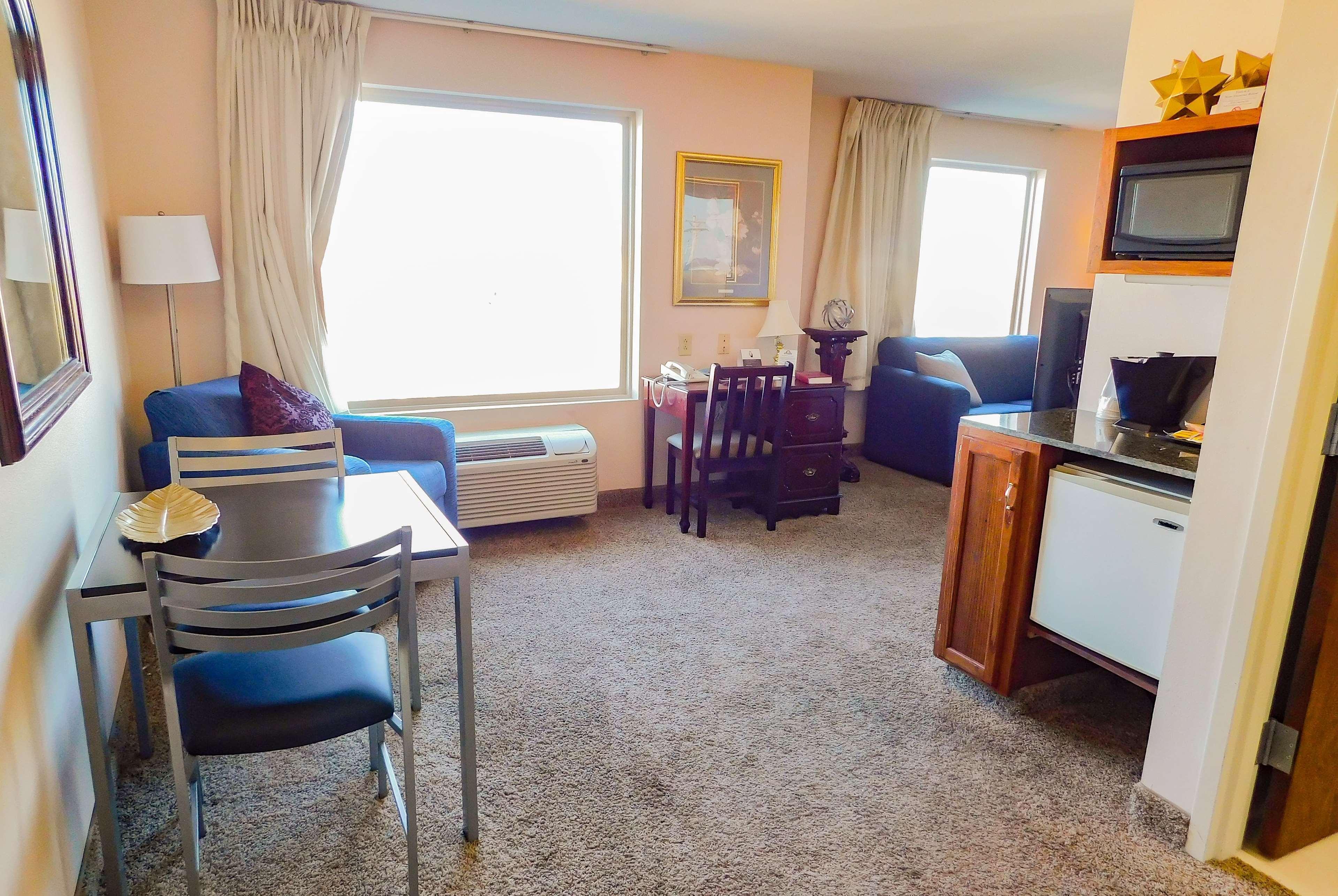 Days Inn & Suites By Wyndham Pocahontas Εξωτερικό φωτογραφία