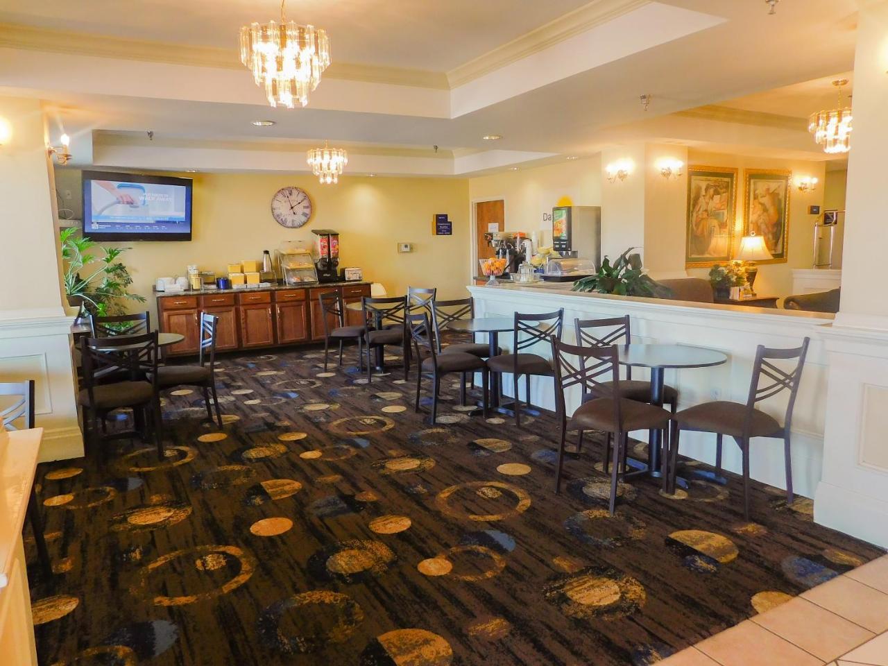 Days Inn & Suites By Wyndham Pocahontas Εξωτερικό φωτογραφία