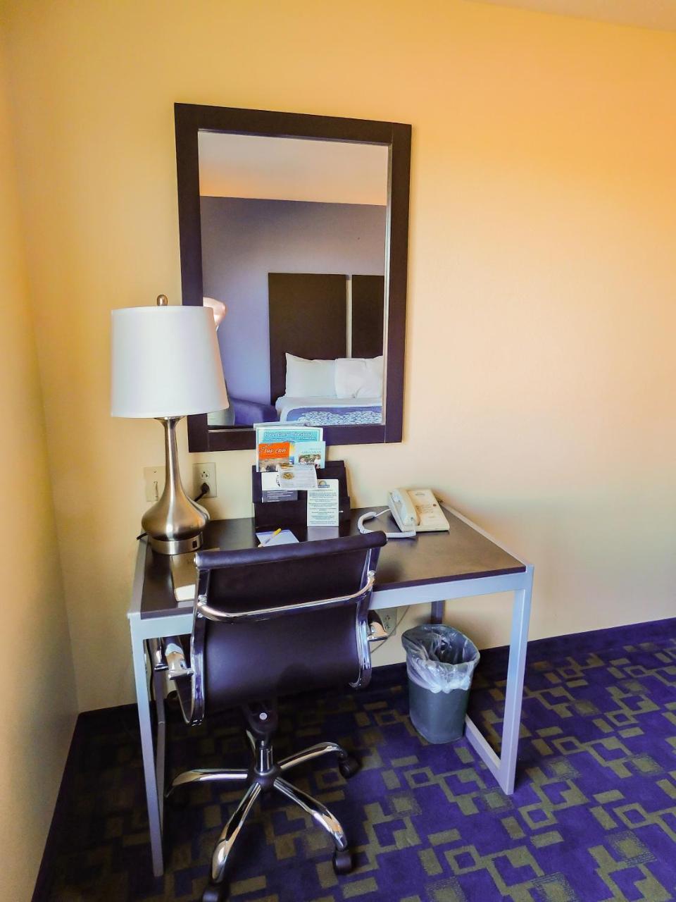 Days Inn & Suites By Wyndham Pocahontas Εξωτερικό φωτογραφία