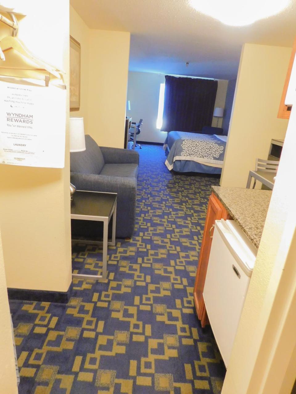 Days Inn & Suites By Wyndham Pocahontas Εξωτερικό φωτογραφία