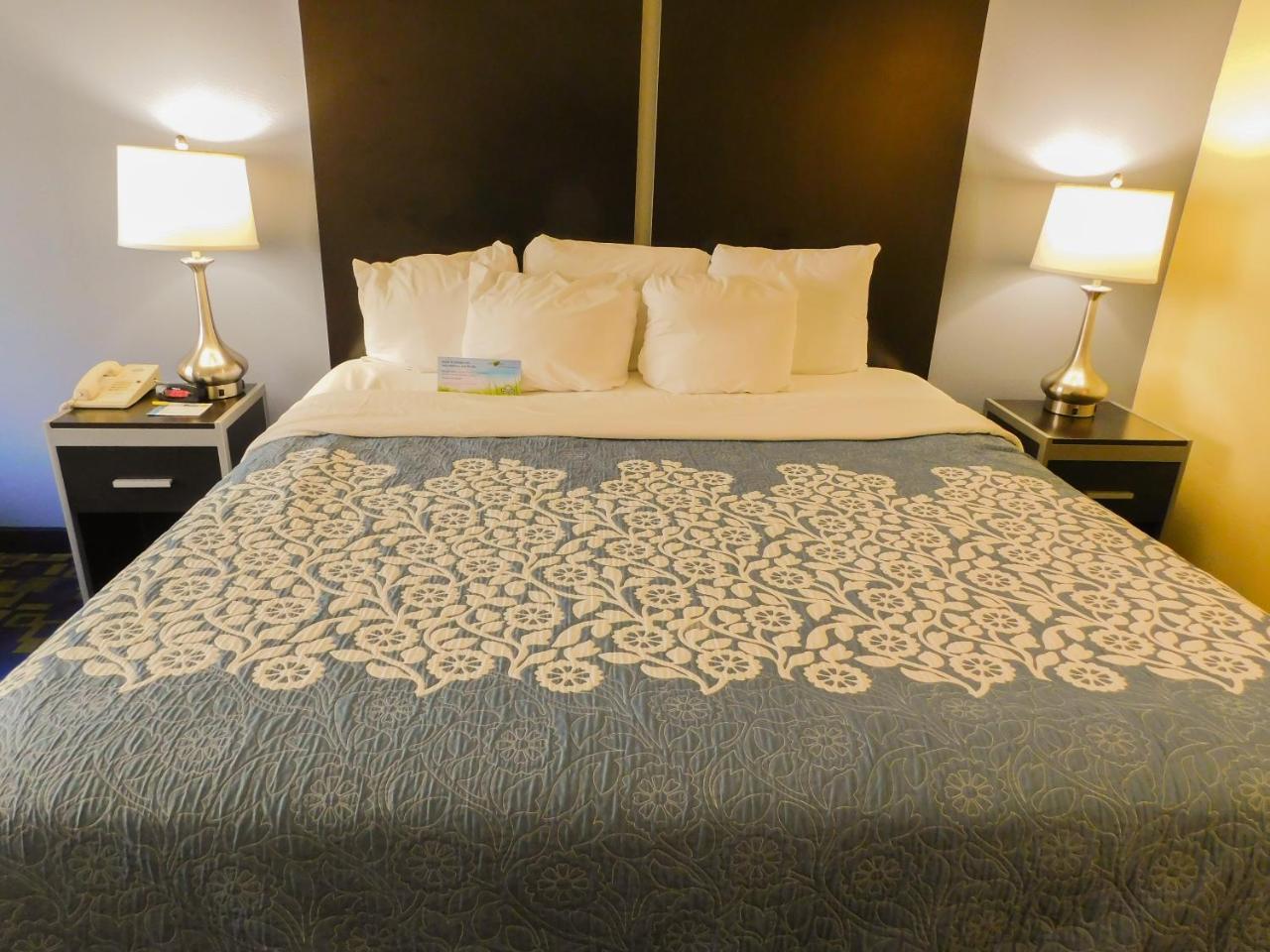 Days Inn & Suites By Wyndham Pocahontas Εξωτερικό φωτογραφία