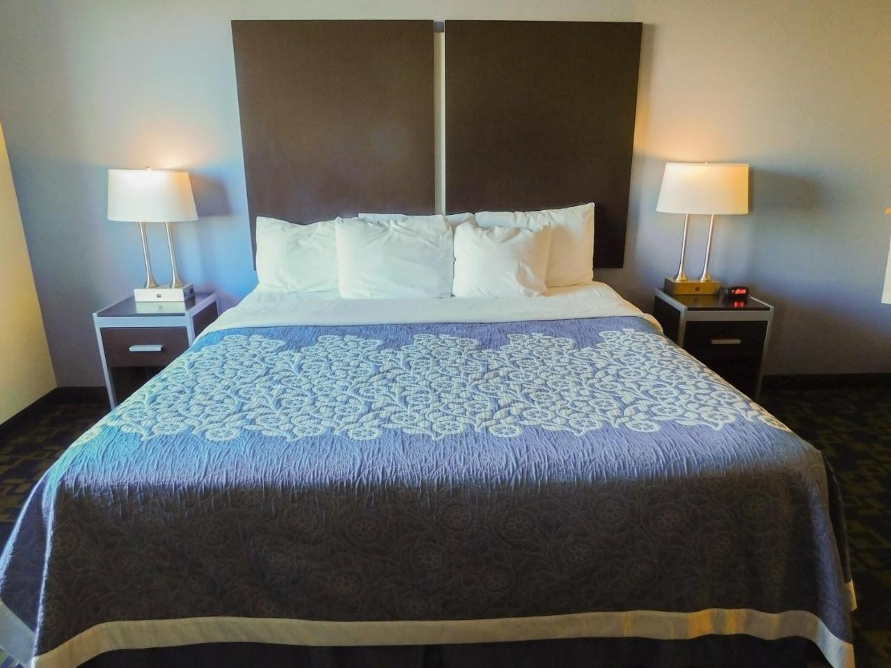 Days Inn & Suites By Wyndham Pocahontas Εξωτερικό φωτογραφία