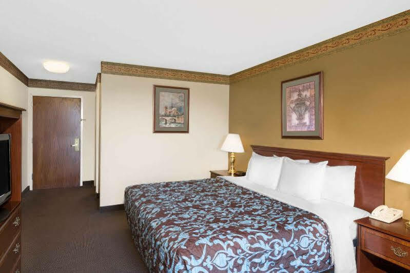 Days Inn & Suites By Wyndham Pocahontas Εξωτερικό φωτογραφία